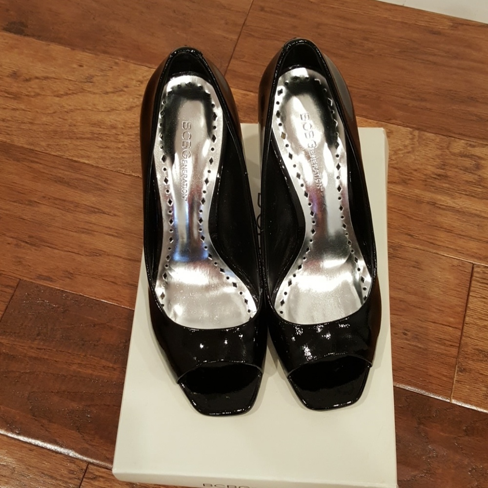 BCBGeneration Ariel Patent Pumps